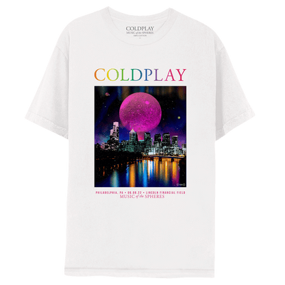 1: Front: a largePinkNeonMoon glowsInANightSky, with a yellowNeonMoon,&aPink&orangePlanet, aboveCityLandmarks: 1LibertyPlace,&itsShorterSibling, 2LibertyPlace: 2TallSkyscrapersWith a glassDome, roundAtrium flankedByColumns,&facadesOfGlass&granite, inGray, silver&metallicBlue. ComcastCenterWith a glassCurtainWall, winter garden, plaza&a??BNYMellonCenter,&FMCTower viewingIntoThe Schuylkill River, whichReflectsThe GlowingBuildingLights. COLDPLAYWritten in neonColorsOfThe??MUSIC OF THE SPHERES, date&venue
