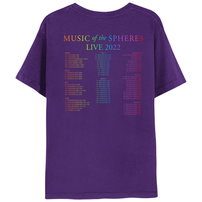 Back: MUSIC OF THE SPHERES, and 2022 tour dates&cities, in a neon colors gradient of orange, yellow, green, blue, violet, pink fuchsia and red. LIVE 2022, in light&dark greens, blues&purples. The dates go from March to November, organized in 3 columns. The shirt is purple. The background of the planets in their orbital circles is purple as well